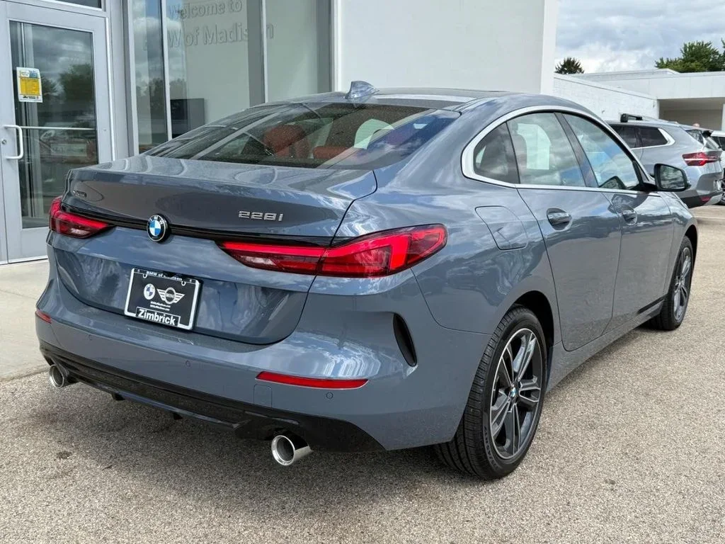 BMW 228i 2023 2