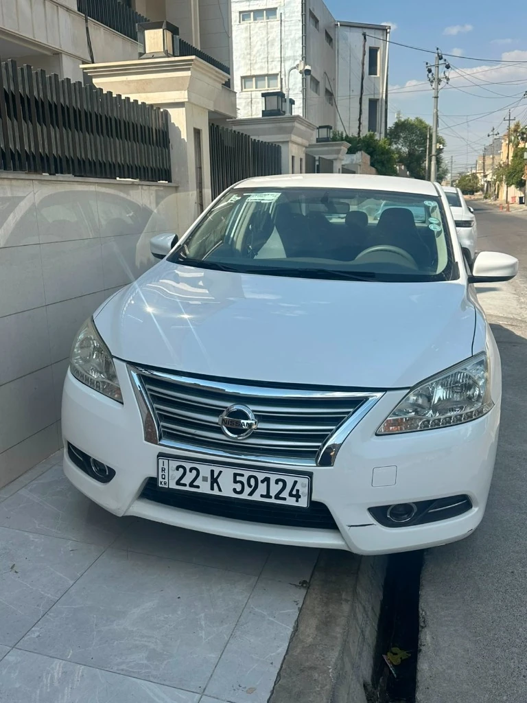 Nissan Sentra 2020 White 4